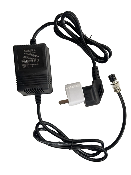 FUENTE DE PODER PARA CONSOLA MEZCLADORES DE 17V 420MA A 220V CONECTOR DE 3 PINES CON CONECTOR EUROPEO MUSIC SHOP I2911EU