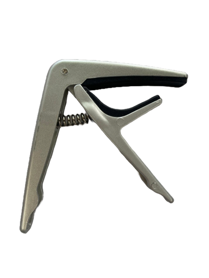 CAPOTRASTO PARA GUITARRA EN COLOR PLATEADO  JOYO JCP01