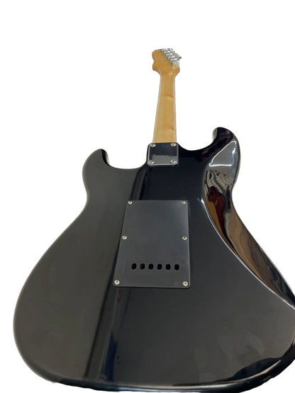 GUITARRA ELECTRICA DELUXE TIPO STRAT CONFIGURACION HSH DANWOOD STDELUXE