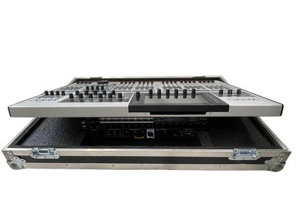 CONSOLA MEZCLADORA DE 48 CANALES 16 PROCESOS 8 PREAMPLIFICADORES CON HARD CASE INCLUIDO BEHRINGER WING